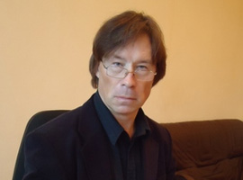 Фото: Бьют в Патриарха - целят в Россию